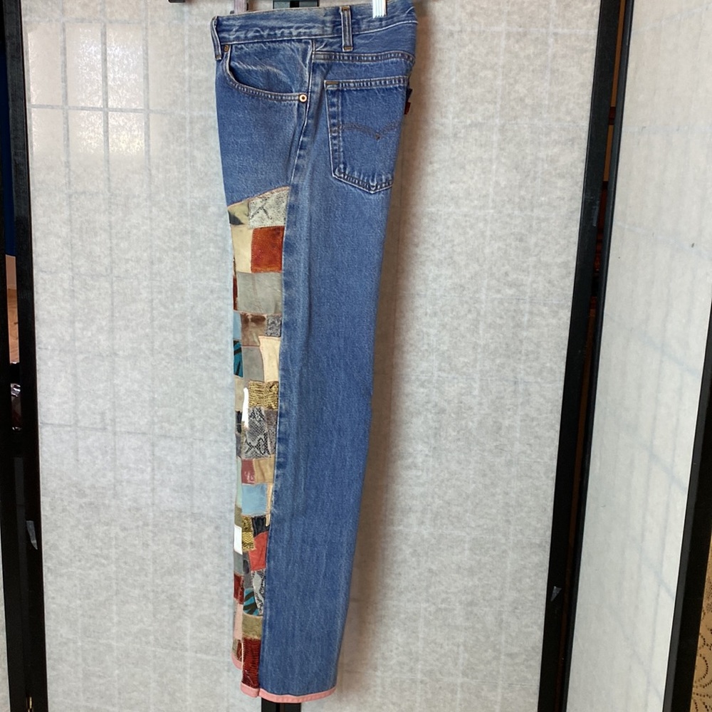 ⭐️HP⭐️ LEVI’S VINTAGE CUSTOM LEATHER PATCHWORK Hi Waist Button-Fly Jeans 24W 29L - Picture 12 of 16